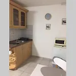 Jandi Apartment *