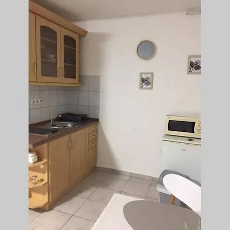 Jandi Apartament *