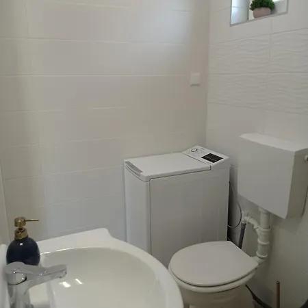 Jandi Apartament *